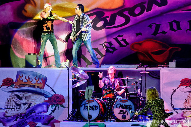 poison toronto concert photos